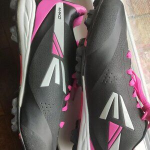 Easton Grip system cleats